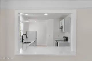5122a Greenville Loop Road, Wilmington, NC 28409 — 4-bedroom townhome, Wilmington, NC, photo 19 of 56: 19_pass-through window
