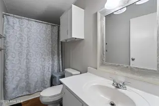 1109 Nautical Lane SW, Calabash, NC 28467 — 4-bedroom manufactured home in Village At Calabash, Calabash, NC, photo 24 of 34: Guest bath