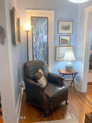 428 E 2nd Street, Washington, NC 27889 – photo 13: landing