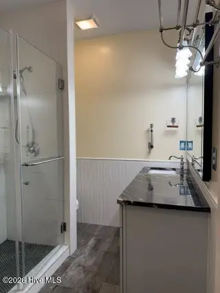 515 Davidson Drive, Newport, NC 28570 – photo 21: 515 Davidson 3rd full bath