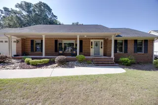 320 S Wedgewood Drive, Washington, NC 27889 – photo 2: 002 Front