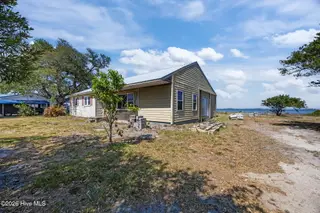 2472 Cedar Island Road, Cedar Island, NC 28520 — 3-bedroom home, Cedar Island, NC, photo 14 of 33: 2472 Cedar Island Rd