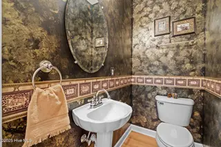 10 Lodge Pole Lane, Pinehurst, NC 28374 – photo 21: Powder Room