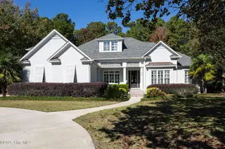 1634 Verrazzano Drive, Wilmington, NC 28405 — 5-bedroom home in Landfall, Wilmington, NC, photo 2 of 73: Verrazzano1624-1FLFL33A6858 copy