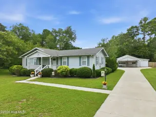 2610 W Forest Drive, Newport, NC 28570 – photo 4: 4-web-or-mls-2610-W-Forest-004_edit