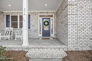 376 Crown Pointe Drive, Hampstead, NC 28443 – photo 8: 8_front entryway copy