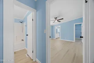 211 Pond Road, Rocky Point, NC 28457 – photo 21: 12_hallway