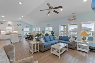 115 Deal Drive, Holden Beach, NC 28462 — 5-bedroom home in Deal, Holden Beach, NC, photo 7 of 70: 115DealDr - 45