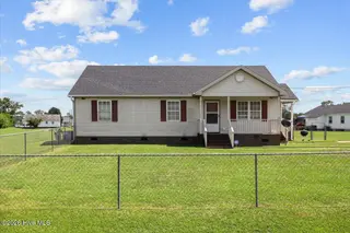 7032 Kingswood Circle, Stantonsburg, NC 27883 – photo 1: Front