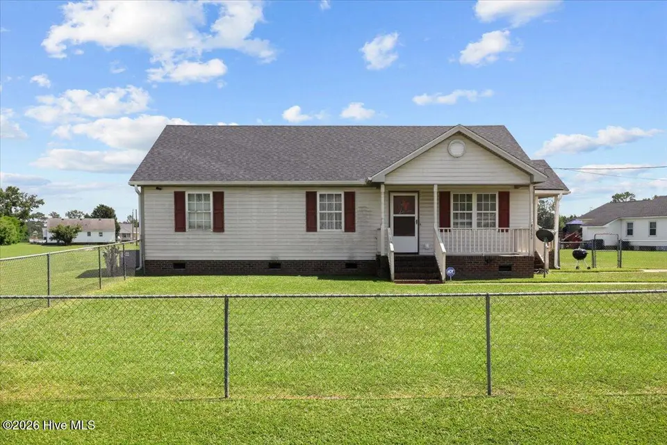 7032 Kingswood Circle, Stantonsburg, NC 27883 – photo 1 of 29: Front