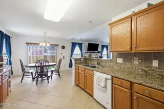 404 Marshas Way, Havelock, NC 28532 – photo 11: 404 Marshas Way, Havelock, NC 28532