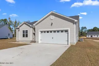 300 E Theriault Court, Jacksonville, NC 28540 – photo 3: 3