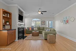 1410 Snapper Lane Unit 2, Carolina Beach, NC 28428 – photo 11: 44-web-or-mls-DSC06080