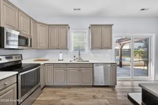 6404 Shire Lane, Wilmington, NC 28411 – photo 6: 6404ShireLane-21