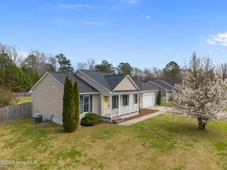 115 Laredo Drive, Jacksonville, NC 28540 – photo 2: 4-web-or-mls-115 Laredo Dr. 75