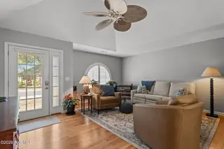 7816 Cypress Island Drive, Wilmington, NC 28412 — 3-bedroom home in Cypress Island, Wilmington, NC, photo 5 of 57: 15-web-or-mls-DSC08314