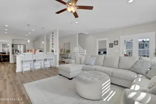 135 Darel Street, Rocky Point, NC 28457 – photo 23: Living Room