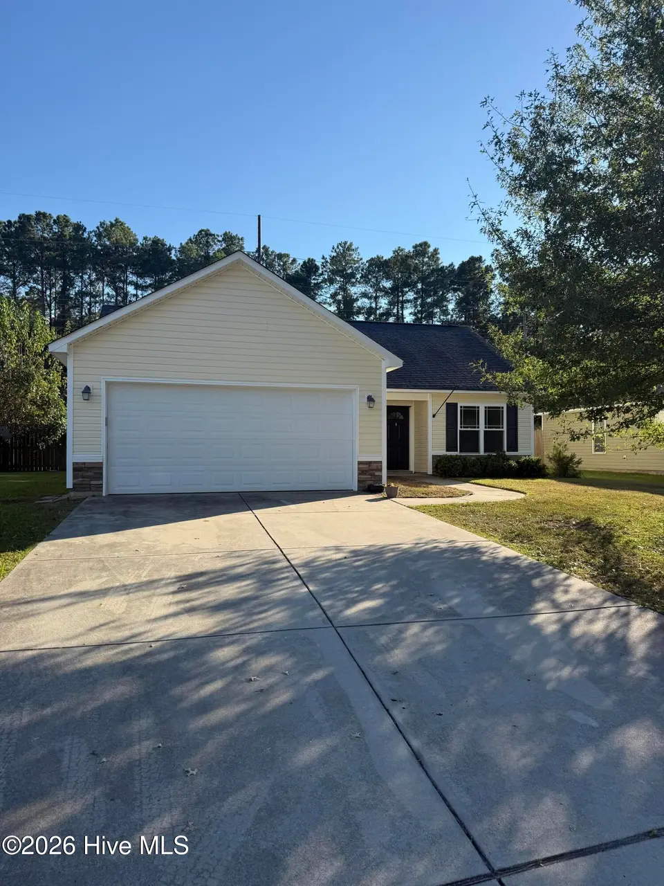 110 Midyette Avenue, New Bern, NC 28560 — 3-bedroom home in Pinecrest Estates, New Bern, NC, photo 1 of 24: IMG_3086