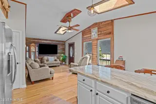 211 NE 55th Street, Oak Island, NC 28465 – photo 14: 20-web-or-mls-BTS08125