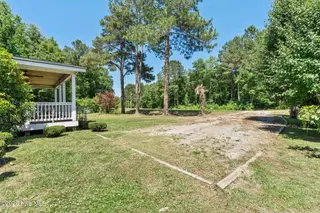 13290 New Britton Highway E, Nakina, NC 28455 – photo 3: Ample Parking