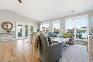 625 S Fourth Avenue, Kure Beach, NC 28449 – photo 20: 23_625_S_4th_Ave_-_photos_024