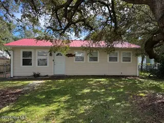 214 NE 54th Street, Oak Island, NC 28465 – photo 3: IMG_1346