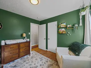 720 Barn Street, Jacksonville, NC 28540 – photo 17: 15-web-or-mls-720 Barn St. 30