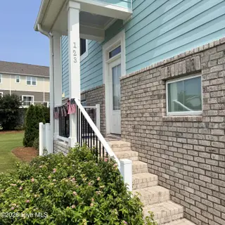 123 Whimbrel Way, Beaufort, NC 28516 – photo 6: Side Entry