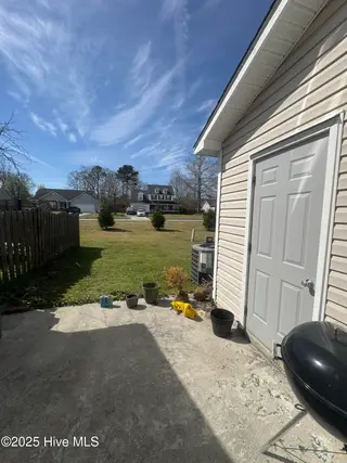 305 Timberlake Trail, Jacksonville, NC 28546 – photo 5: IMG_7718