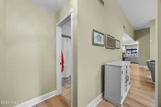 1304 Two Mile Circle E, Wilmington, NC 28405 – photo 22: 26_hallway