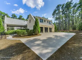 40 Cherry Hill Drive, Pinehurst, NC 28374 – photo 8: 260904-40CherryHill-4354