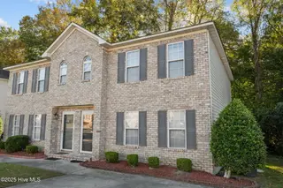 4144 Brook Creek Lane B, Greenville, NC 27858 – photo 2: 2-web-or-mls-LHV_9913