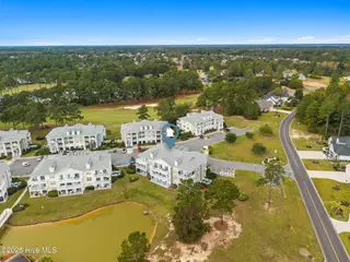 1215 N Middleton Drive NW 2203, Calabash, NC 28467 — 2-bedroom condo in Brunswick Plantation, Calabash, NC, photo 13 of 66: 13-web-or-mls-cammediallc.com (11 of 52)