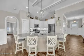 3078 Broadhaven Drive, Leland, NC 28451 — 4-bedroom home in Brunswick Forest, Leland, NC, photo 12 of 69: Kitchen