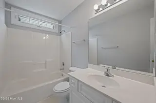 232 Rankin Court, New Bern, NC 28560 – photo 12: Full Bathroom