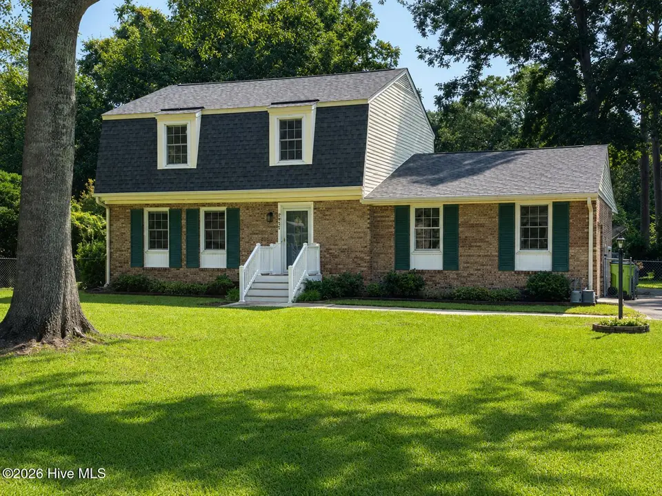 3017 Red Fox Road, Trent Woods, NC 28562 – photo 1 of 20: 3017 Red Fox Road FRONT