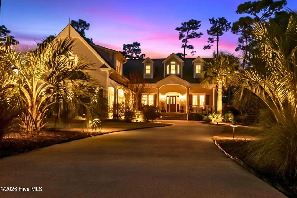 547 Morely Circle SW, Ocean Isle Beach, NC 28469 — 4-bedroom home in Ocean Ridge Plantation, Ocean Isle Beach, NC, photo 1 of 58
