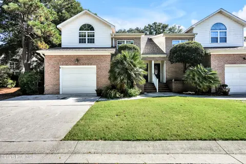 106 Lighthouse Dr, Carolina Beach