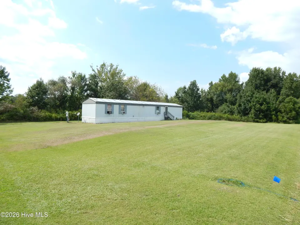 909 6 Gum Swamp Church Road, Greenville, NC 27834 – photo 1 of 7: DSCN4511