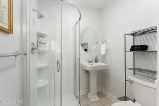 8 N 23rd Street, Wilmington, NC 28405 — 3-bedroom home, Wilmington, NC, photo 20 of 34: bathroom-1