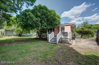 613 Franklin Avenue, New Bern, NC 28560 – photo 9: 04-613_Franklin-19