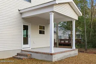 218 Chateau Drive, New Bern, NC 28560 – photo 21: 20251231193004583601000000-o