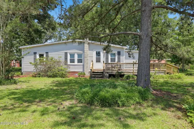 2534 White Oak River Road, Maysville, NC 28555