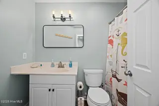 8821 Janell Court, Emerald Isle, NC 28594 – photo 22: 2nd floor bathroom