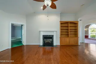 202 Longmeadow Drive, Wilmington, NC 28412 – photo 12: Vaulted Ceilings