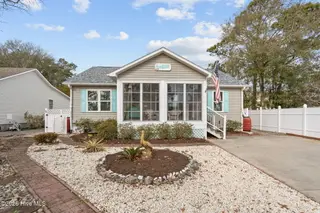 165 NE 5th Street, Oak Island, NC 28465 – photo 3: 62-web-or-mls-DSC00290