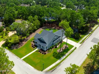 3997 Wyndmere Drive, Southport, NC 28461 – photo 4: Lush Mature Landscaping