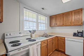 305 Atlanta Avenue, Carolina Beach, NC 28428 – photo 20: Atlanta Ave (40)