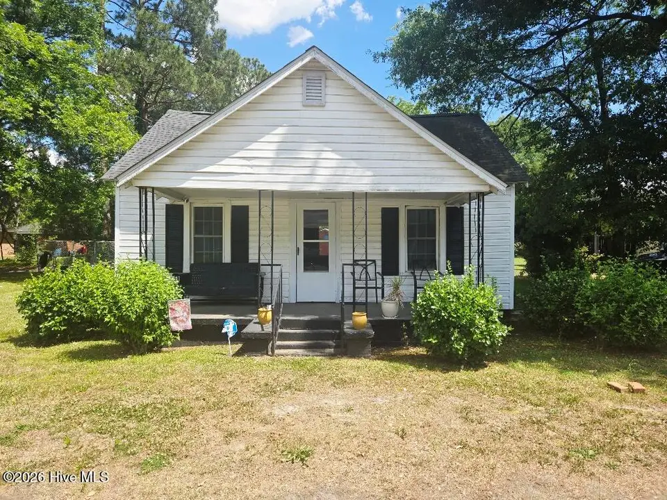 407 S Johnson Street, Mount Olive, NC 28365 – photo 1 of 10: 20260521_144940_resized