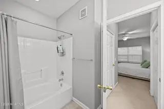2207 Locksley Woods Drive A, Greenville, NC 27858 – photo 24: 25-web-or-mls-BLS_0063